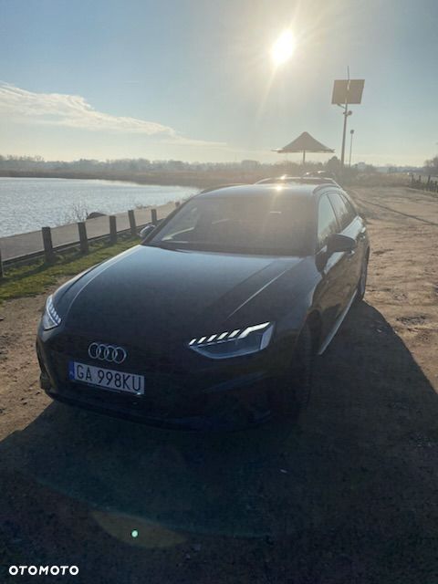 Audi A4 Avant 30 TDI S tronic S line - 4