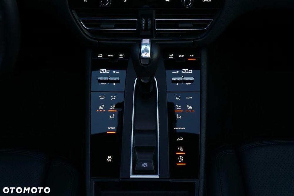 Porsche Macan Standard - 23