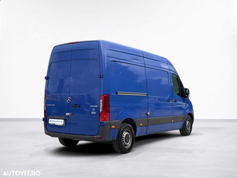 Mercedes-Benz Sprinter - 6