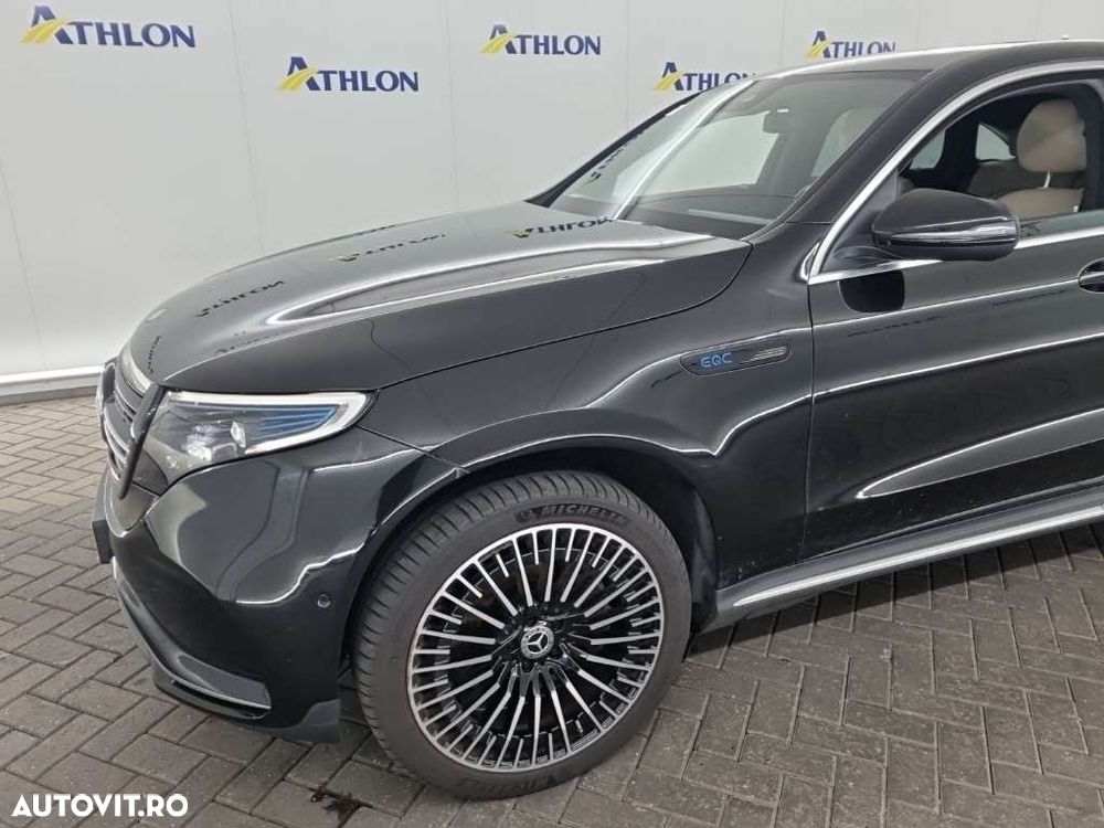 Mercedes-Benz EQC - 8