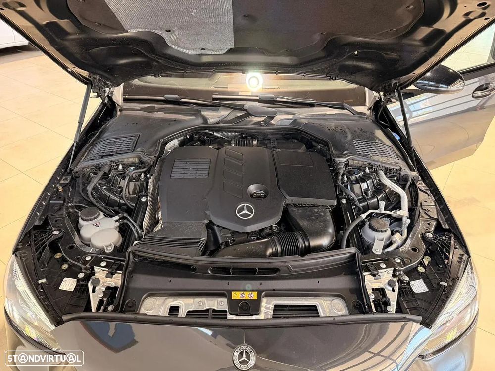 Mercedes-Benz C 300 d AMG Line — fotografia 38