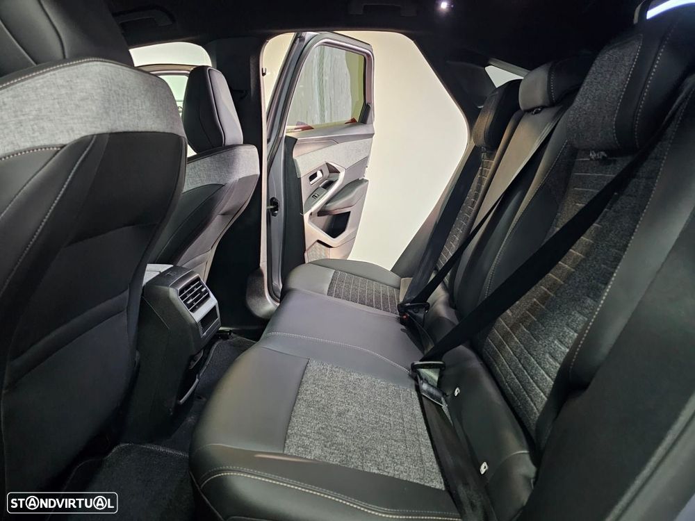 Peugeot 3008 1.2 Hybrid Allure e-DCS6 - 14