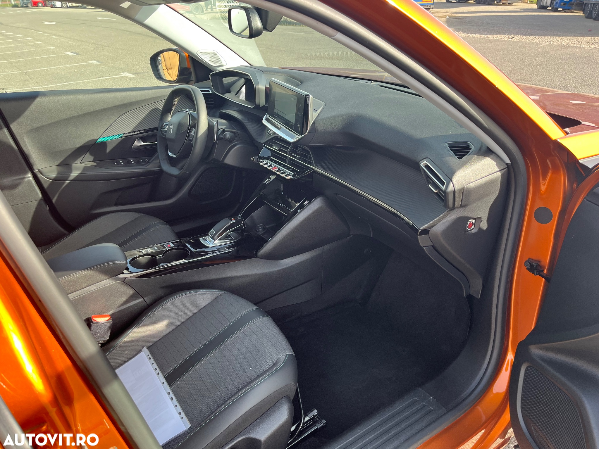 Peugeot 2008 PureTech 130 EAT8 Allure Pack - 9