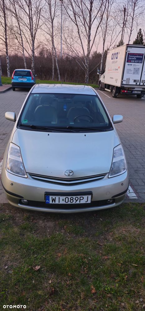 Toyota Prius - 3