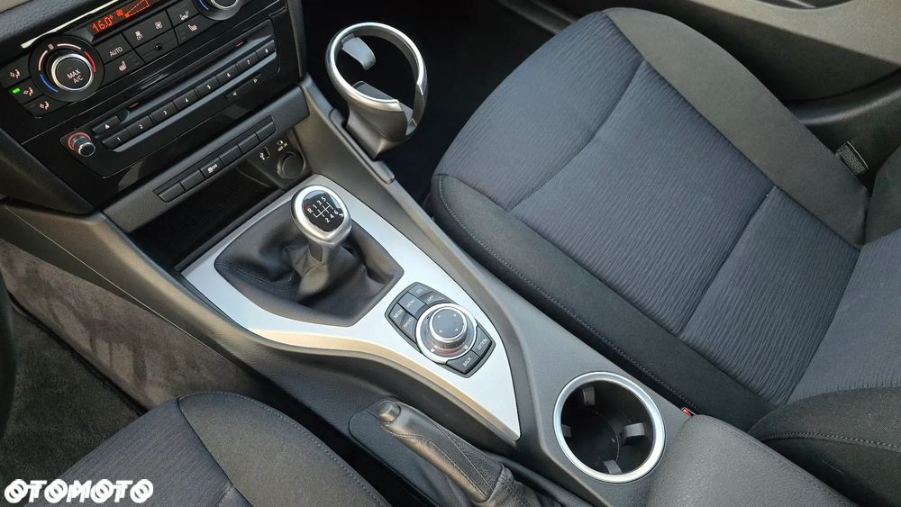 BMW X1 sDrive18i xLine - 21