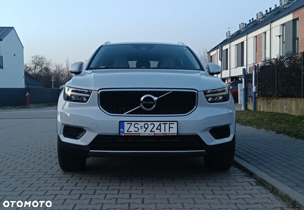 Volvo XC 40 T5 AWD Geartronic Momentum - 2