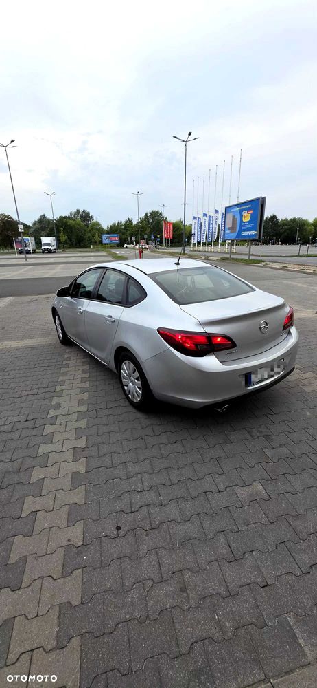 Opel Astra - 3