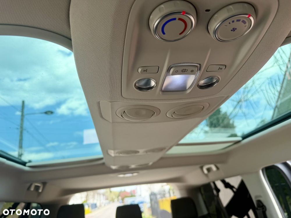 Peugeot Traveller 2.0 BlueHDi Long Business - 14