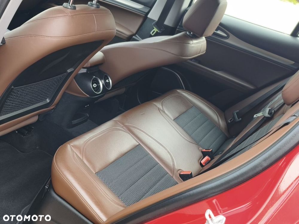 Alfa Romeo Stelvio 2.0 Turbo 16V AT8-Q4 Super - 19