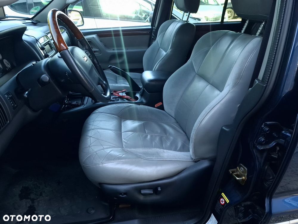 Jeep Grand Cherokee - 21