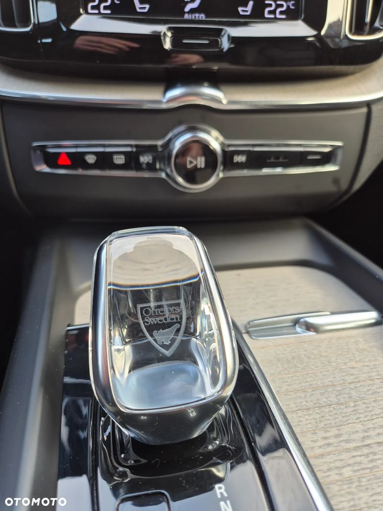 Volvo XC 60 B4 D AWD Inscription - 13