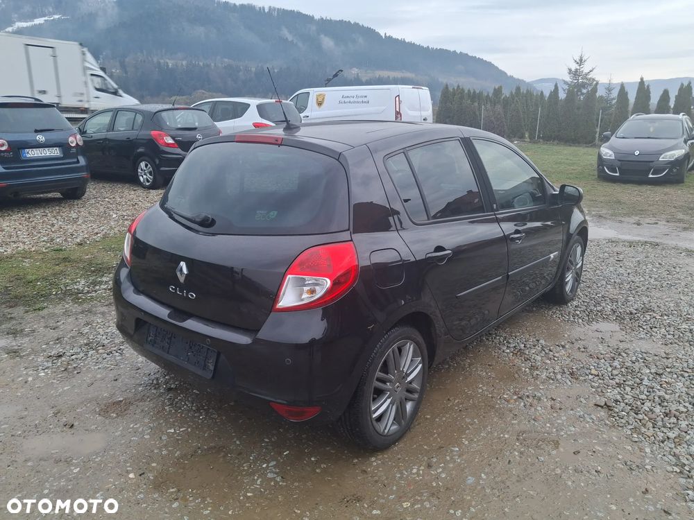 Renault Clio 1.2 16V 75 TomTom Edition - 5