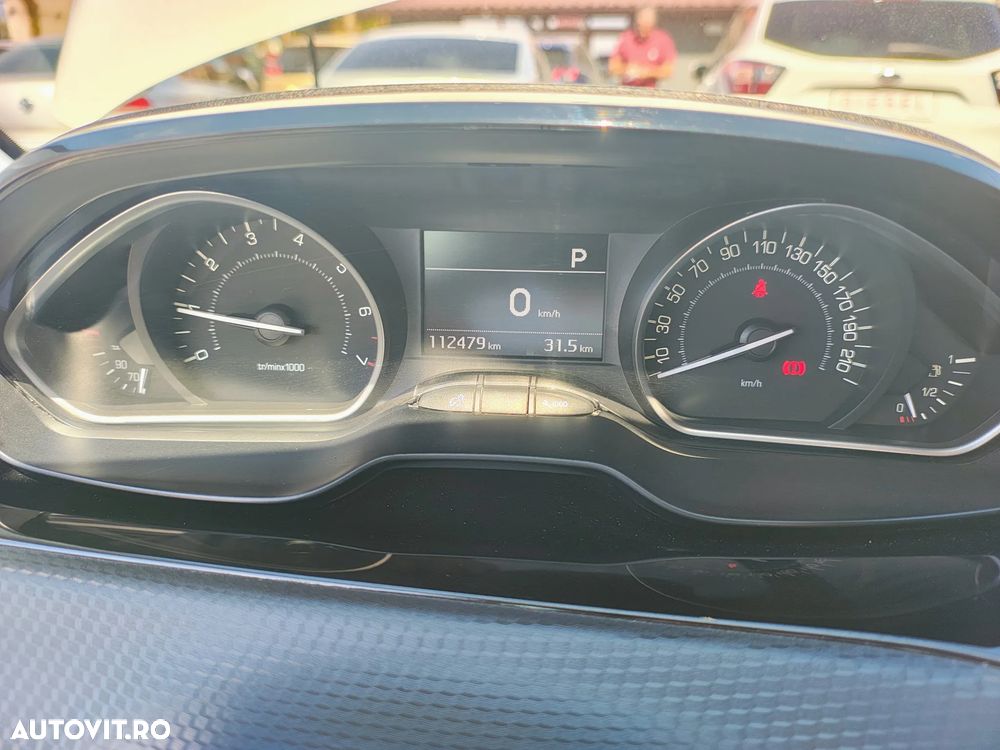 Peugeot 208 PureTech 110 Stop & Start EAT6 Allure - 14