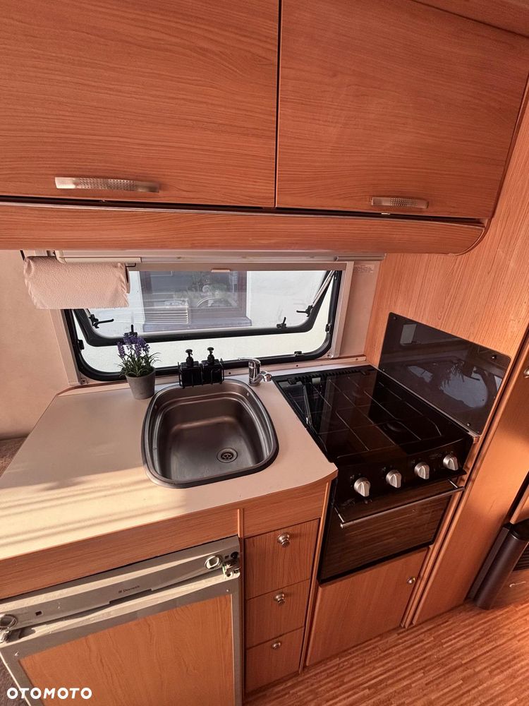 Adria Altea 542 dt - 9