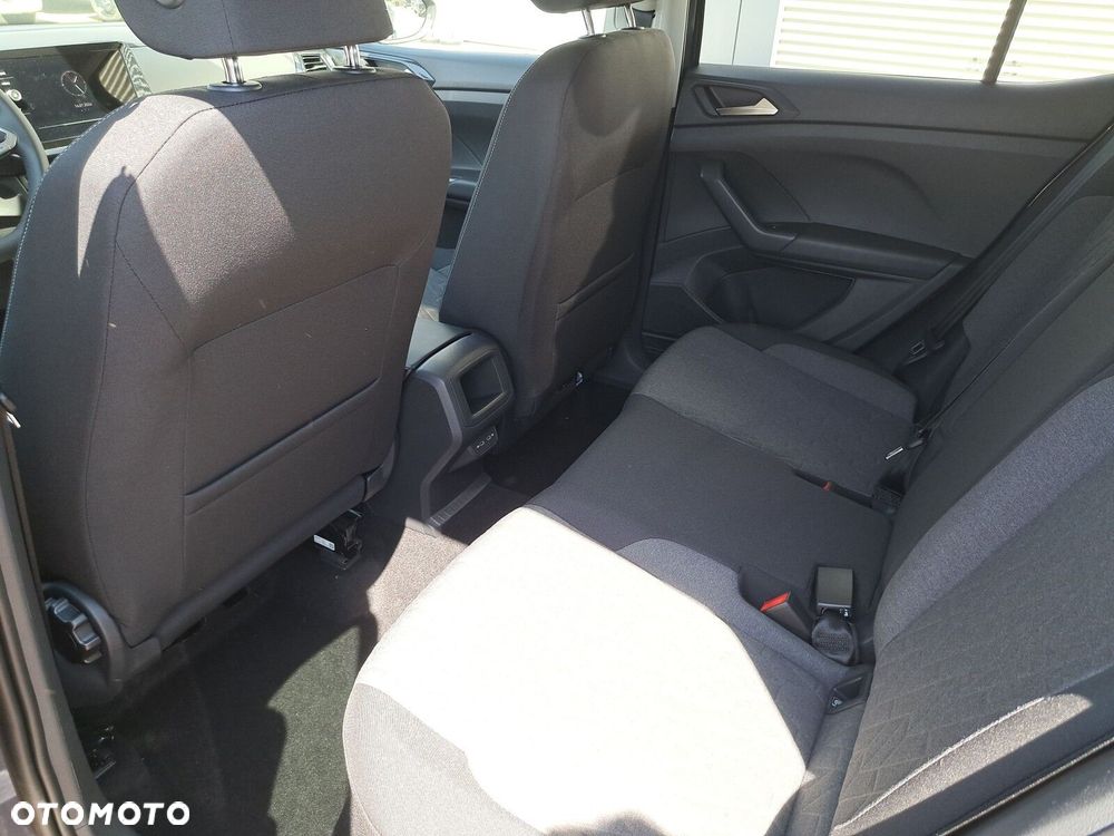 Volkswagen T-Cross - 12