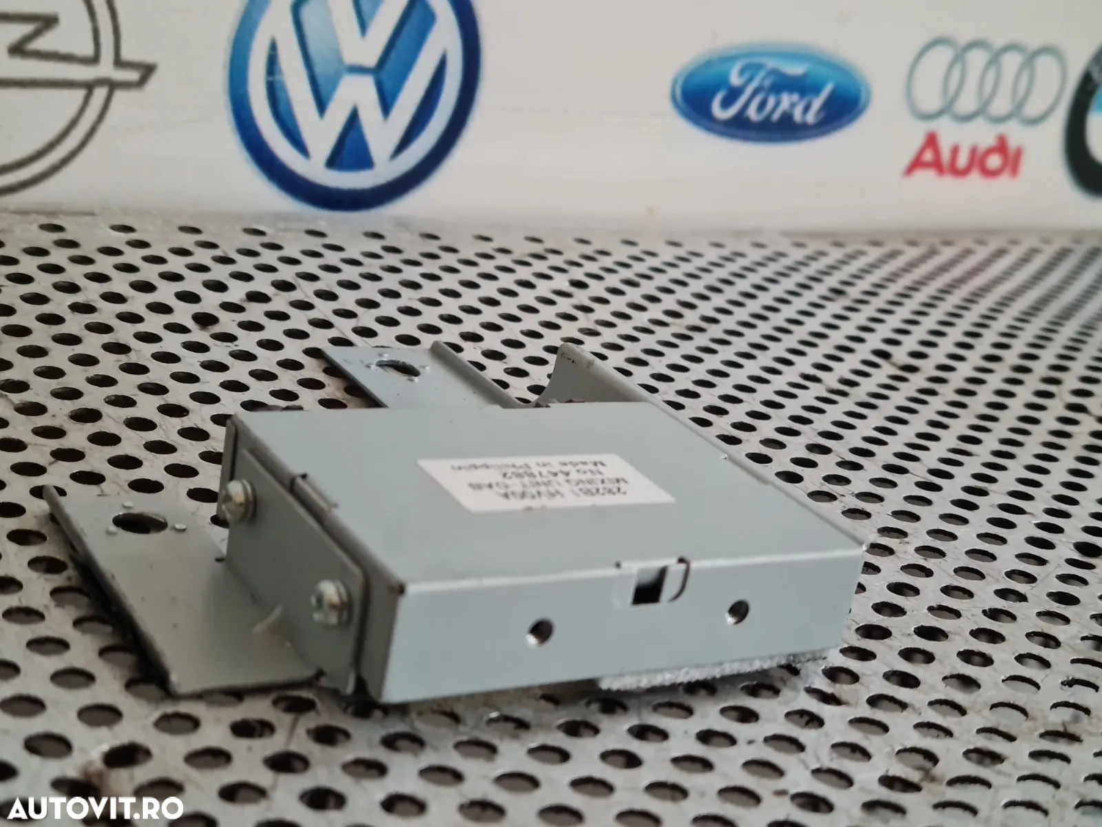Amplificator Antena Nissan Qashqai J11 Cod 282B1 HV00A Dezmembrez Nissan Qashqai J11 1.5 Dci - Dezmembrari Arad - 2
