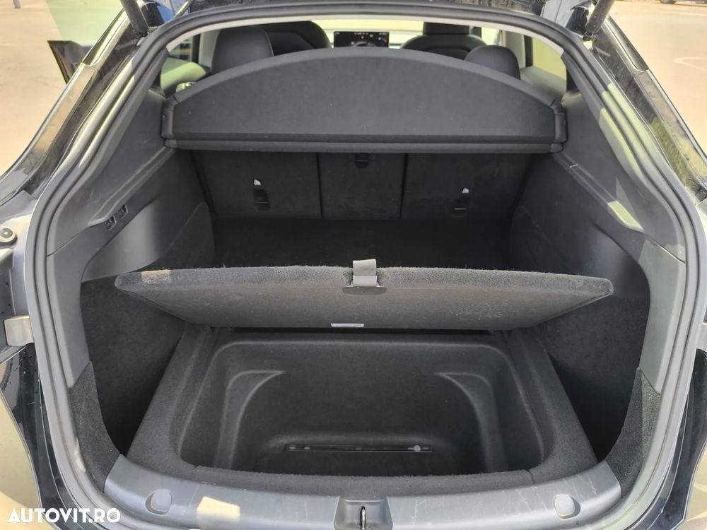TESLA Model Y 2023 — imagine 15