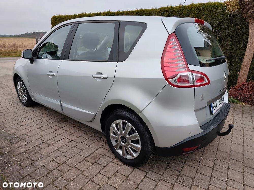 Renault Scenic 1.9 dCi Privilege - 10