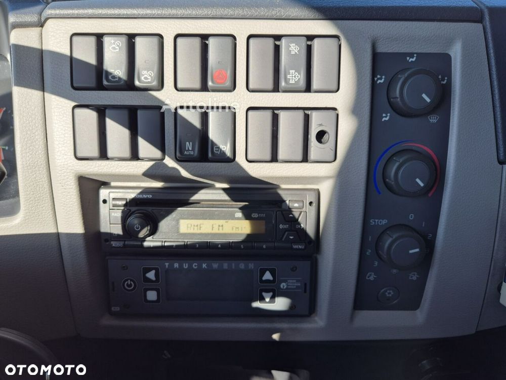 Volvo FE 280 / ŚMIECIARKA  / 2 OSIE / GEESINKNORBA / EURO 6 / NISKI PRZEBIEG / NISKIE MOTOGODZINY / BRAK RDZY / PO SERWISIE / ZABUDOWA SPRAWDZONA / BEZWYPADKOWY / 3 MIEJSCA SIEDZĄCE / 13M3 - 26