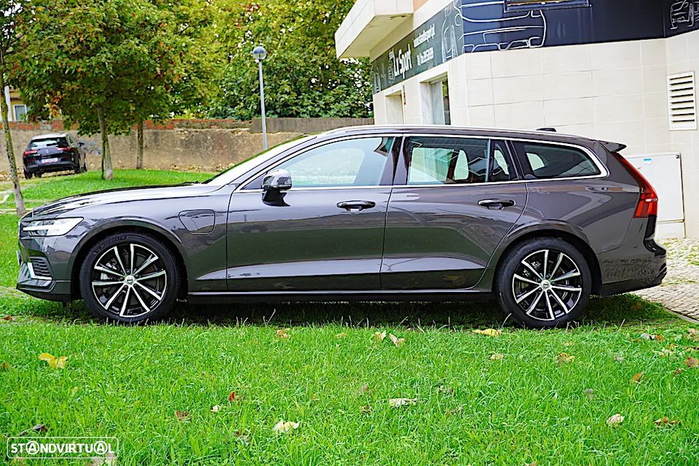 Volvo V60 2.0 T6 AWD TE Essential - 4