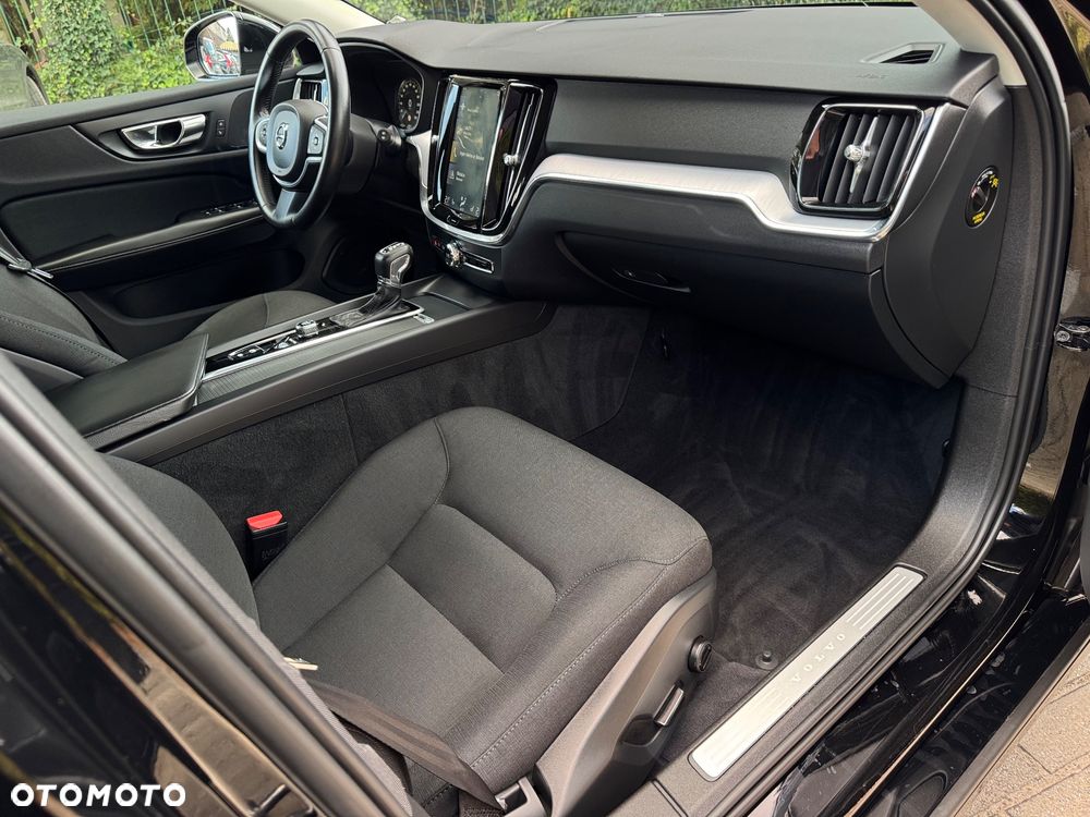 Volvo V60 D4 Geartronic Momentum - 24
