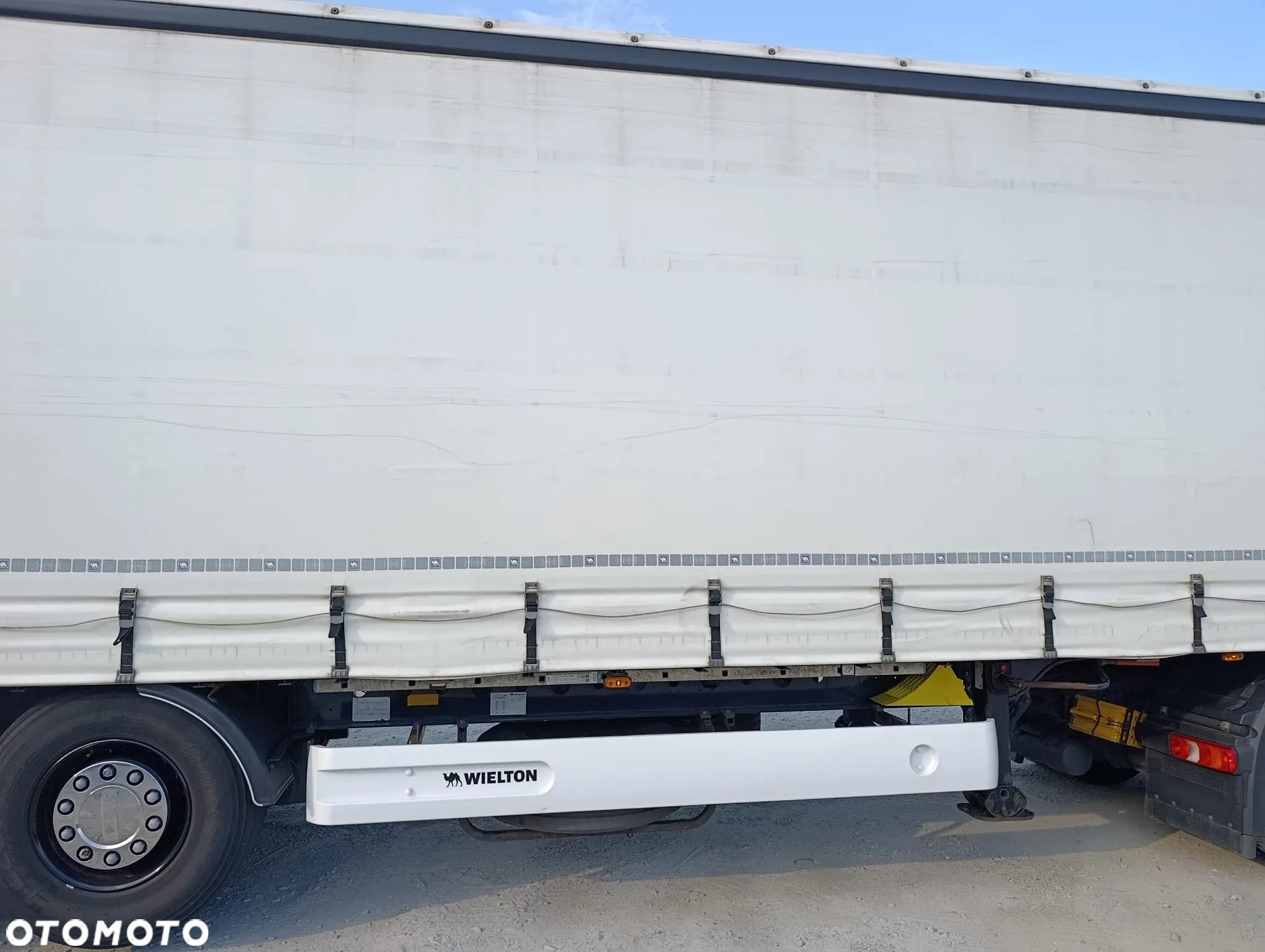 Wielton Naczepa kurtynowa NS3K - 2