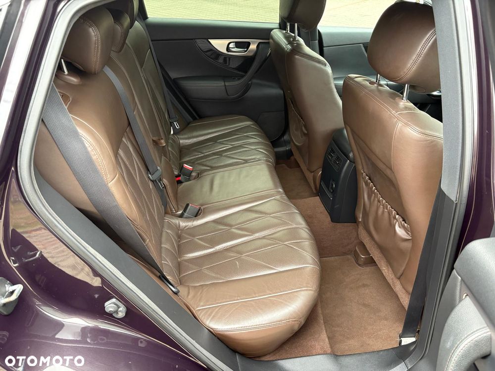 Infiniti FX FX30d S - 8