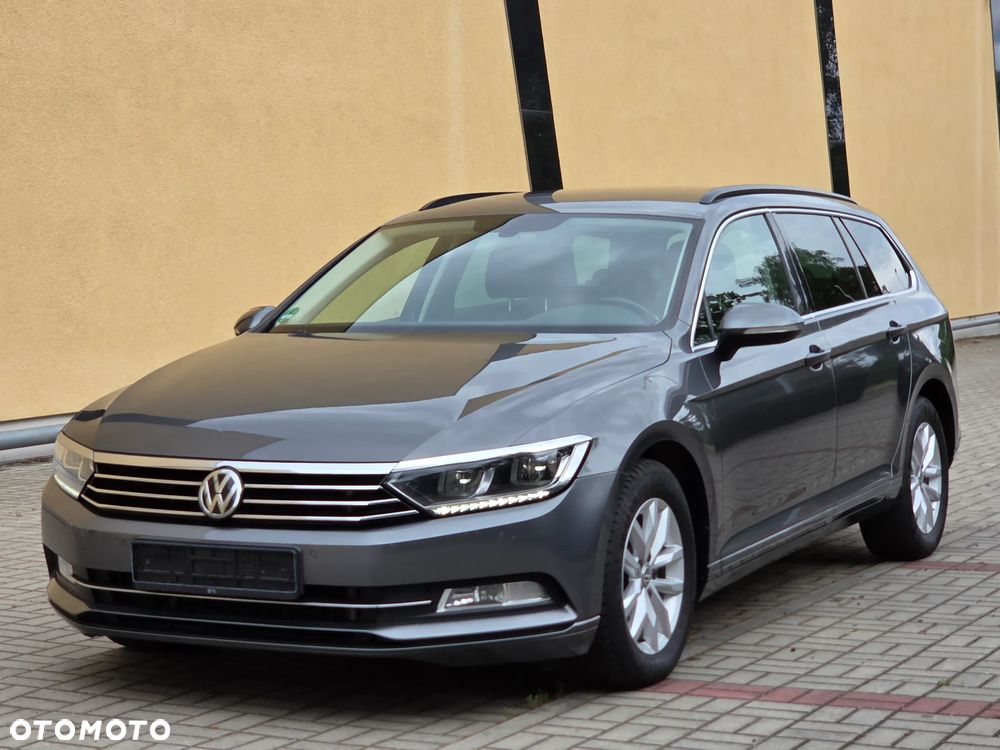 Volkswagen Passat 2.0 TDI SCR DSG Comfortline - 12