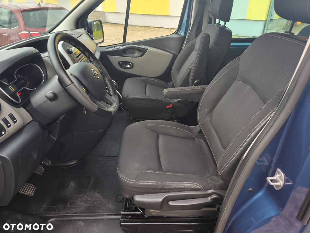 Nissan NV300 - 12