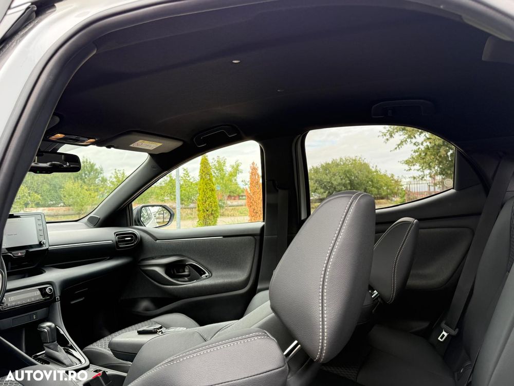 Toyota Yaris 1.5 VVT-i HSD Dynamic Plus - 20