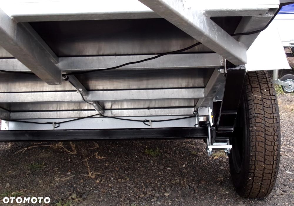 Rydwan przyczepa na RESORACH, jednoosiowa na kat. „B” - 18