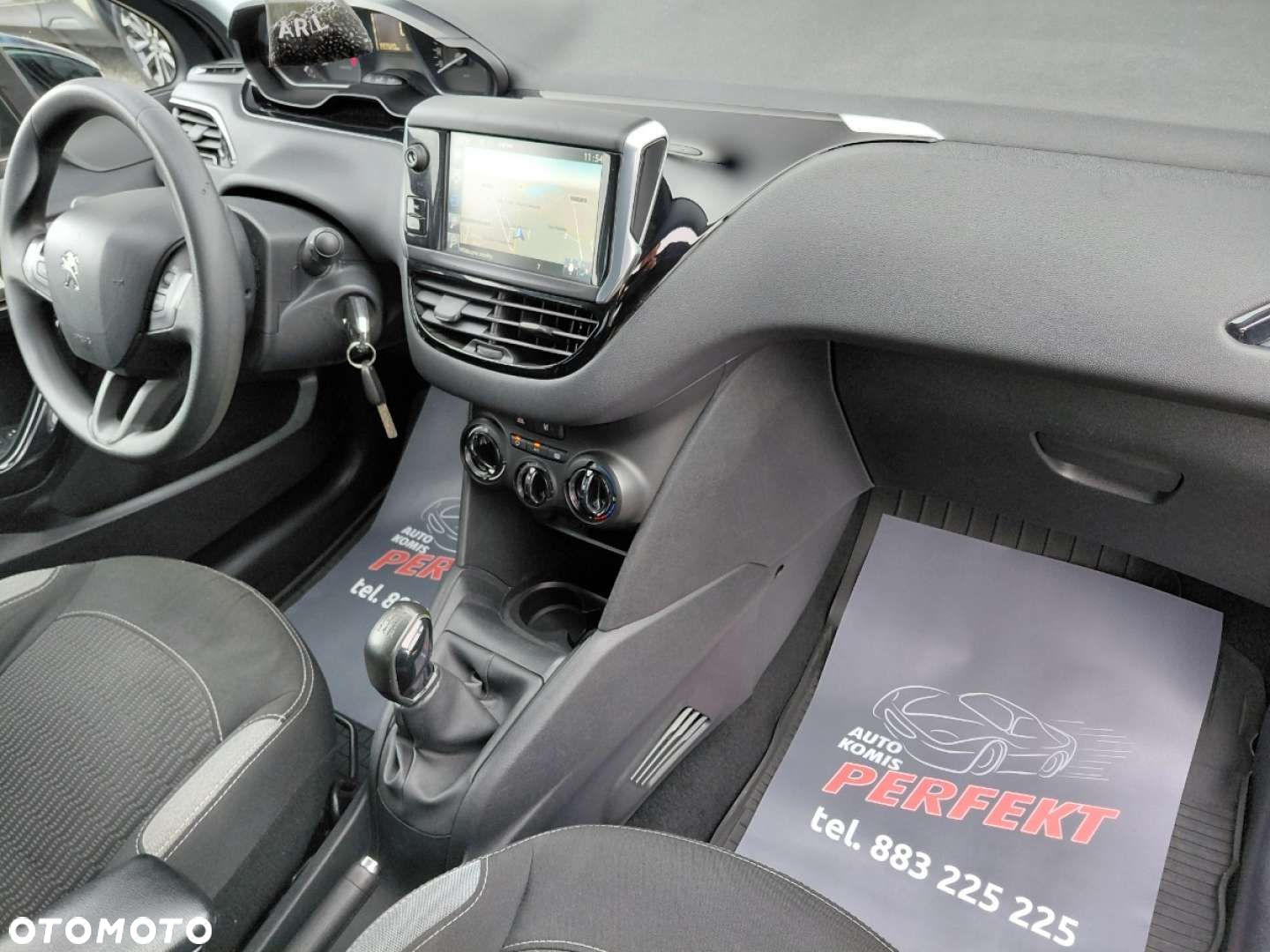 Peugeot 208 - 13