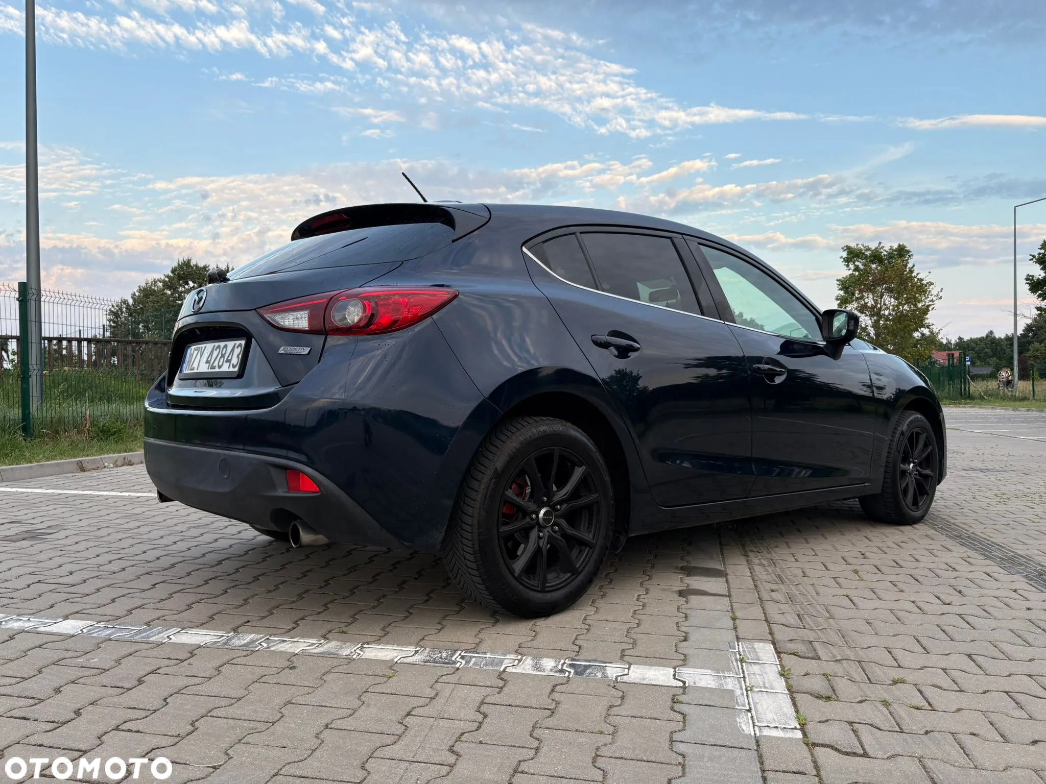 Mazda 3 - 4