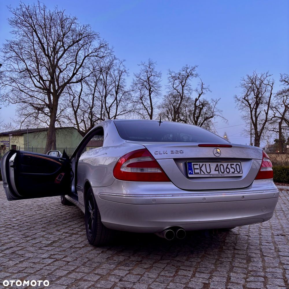 Mercedes-Benz CLK - 6