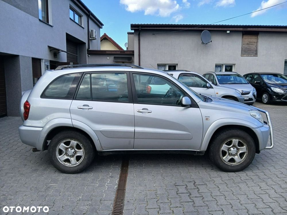 Toyota RAV4 4x2 Edition - 8