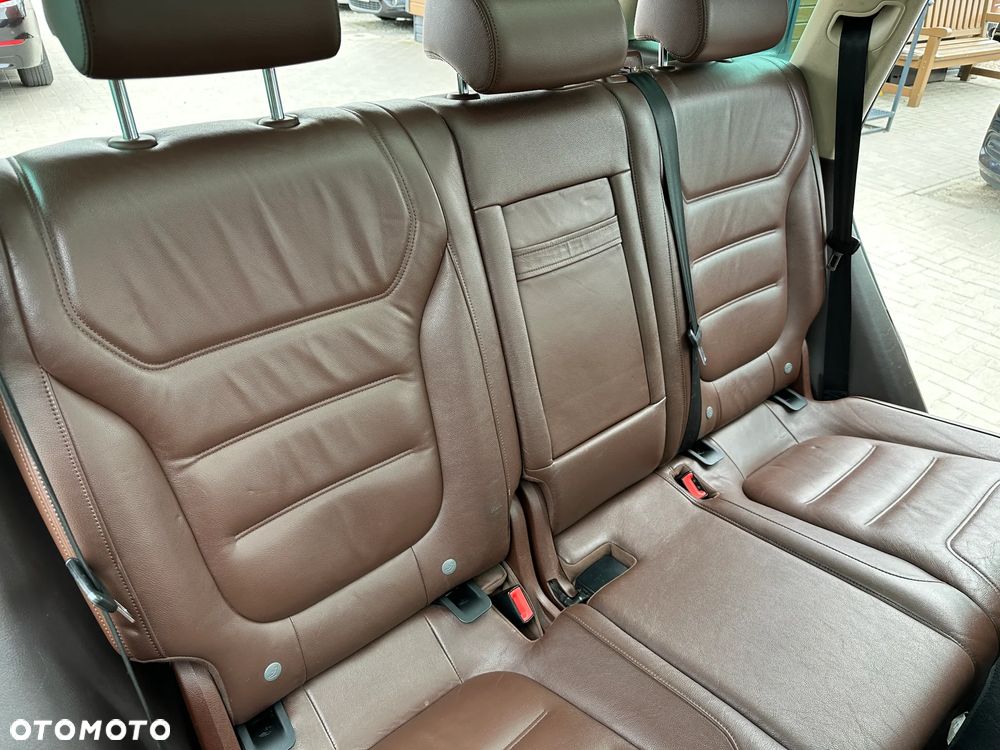 Volkswagen Touareg - 22