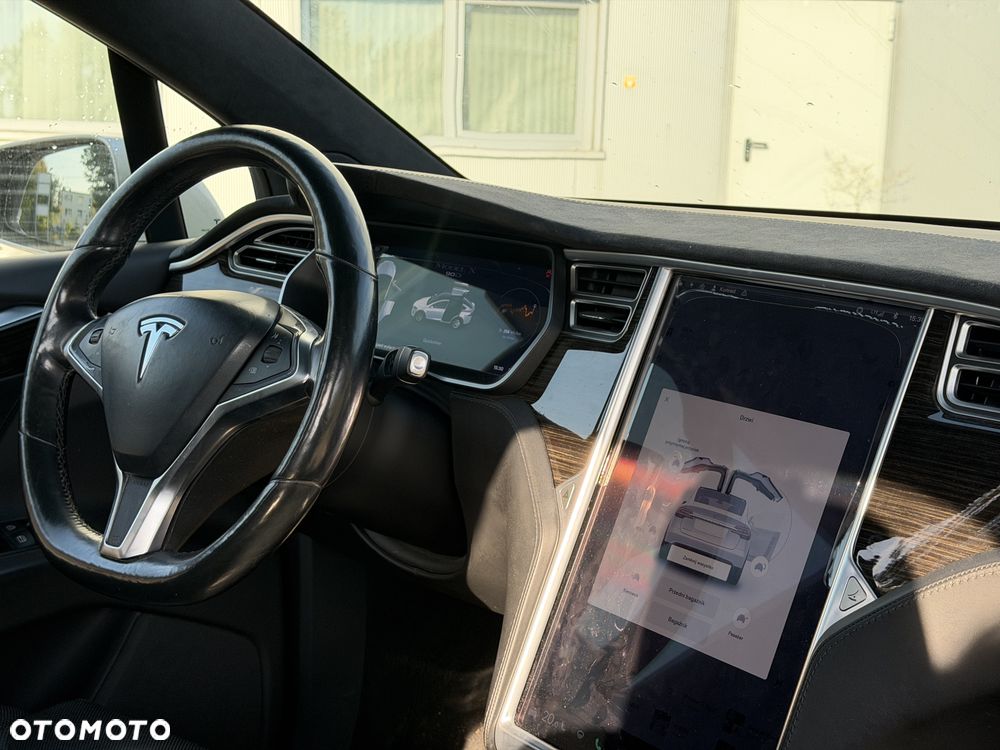 Tesla Model X Long Range Plus - 14