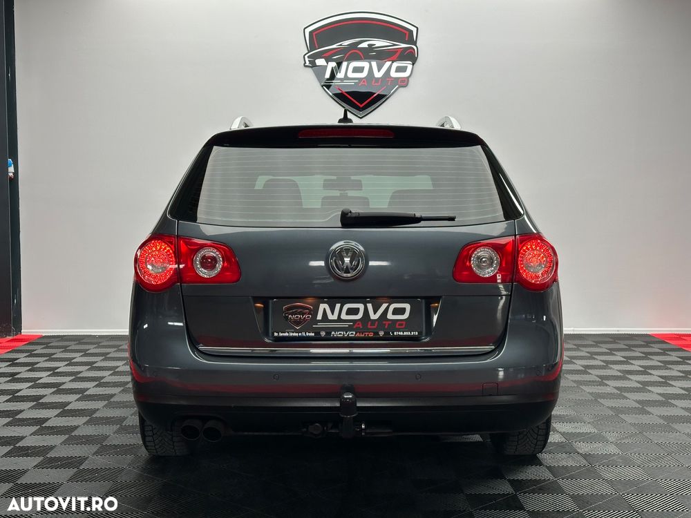 Volkswagen Passat 2.0 TDI Highline - 35