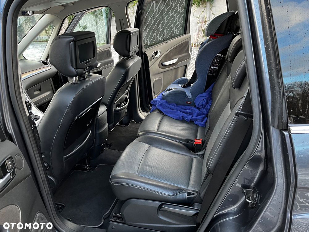 Ford Galaxy 2.0 TDCi Ghia - 19