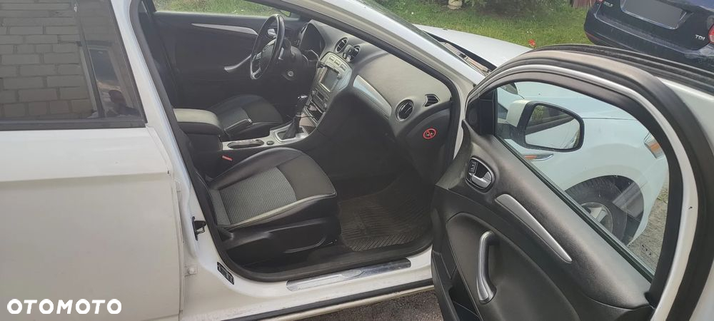 Ford Mondeo 2.0 TDCi Ambiente - 8