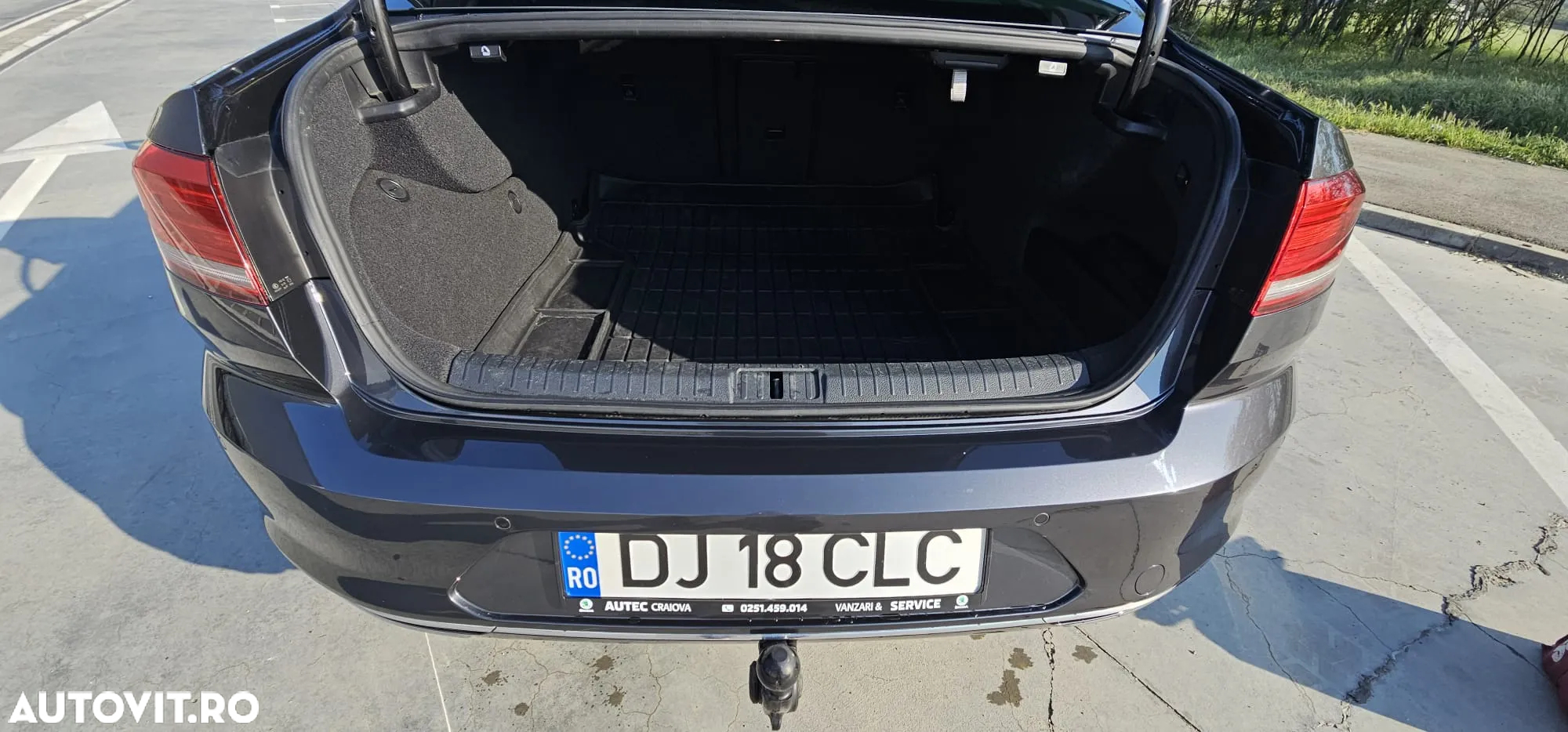 Volkswagen Passat 2.0 TDI DSG Comfortline - 19