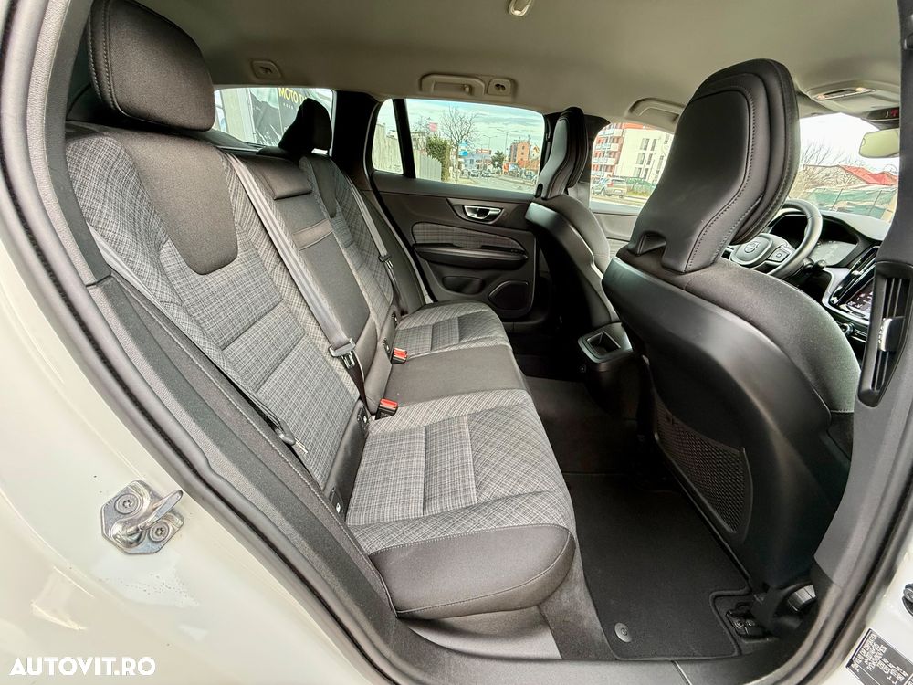 Volvo V60 B4 D Geartronic Momentum Pro - 13