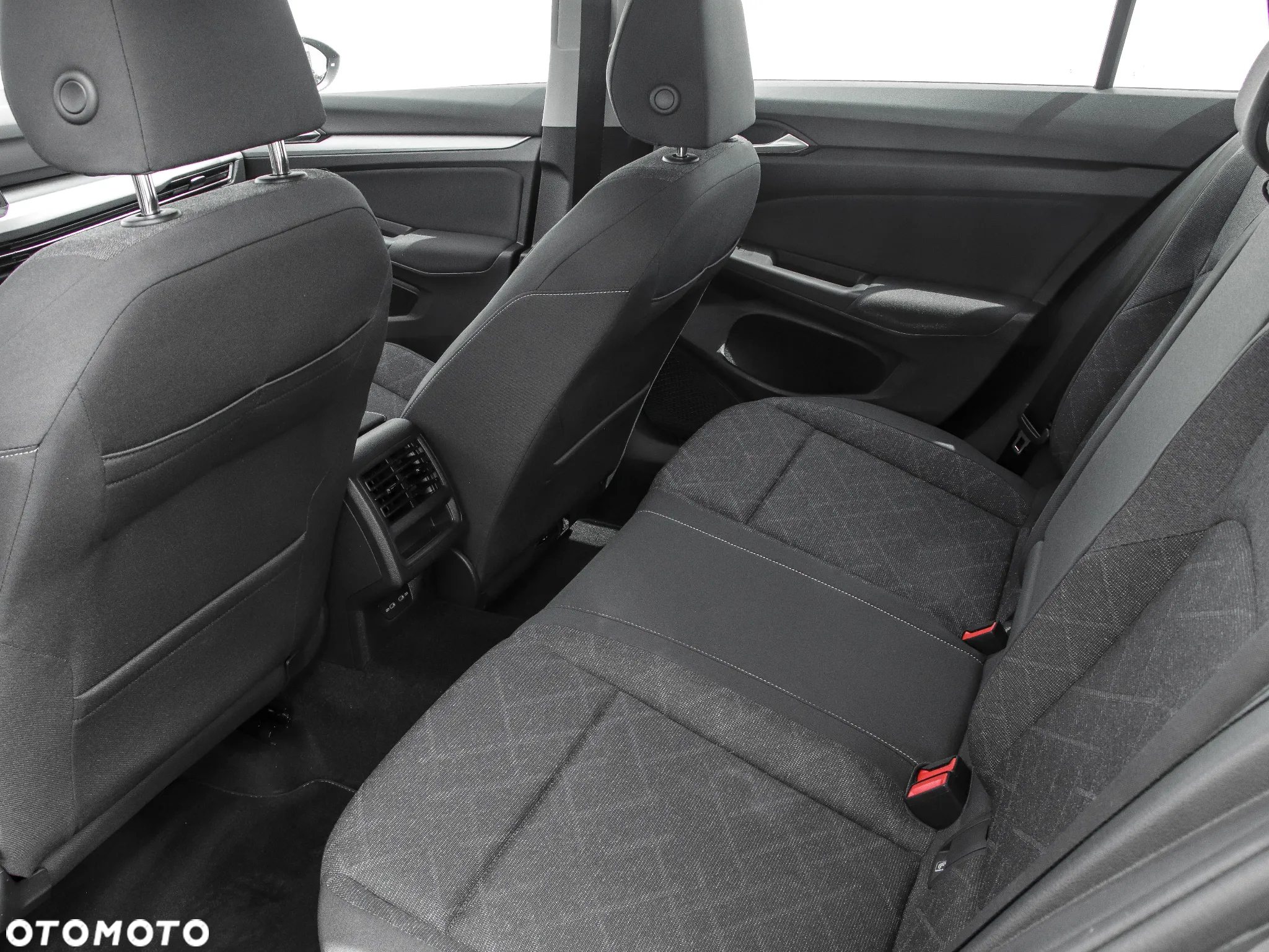 Volkswagen Golf VIII 1.0 TSI Life - 11
