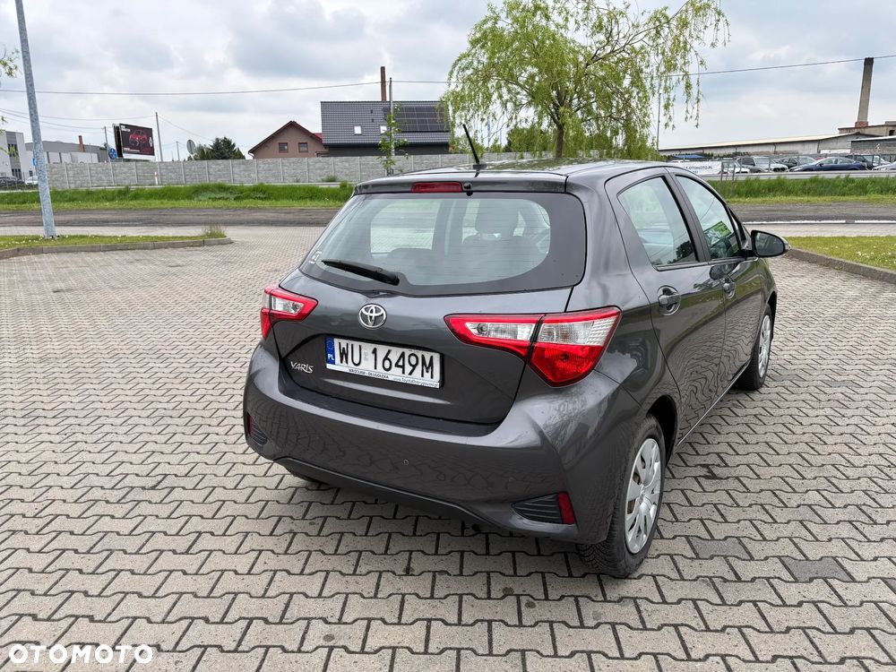 Toyota Yaris 1.0 Premium - 4