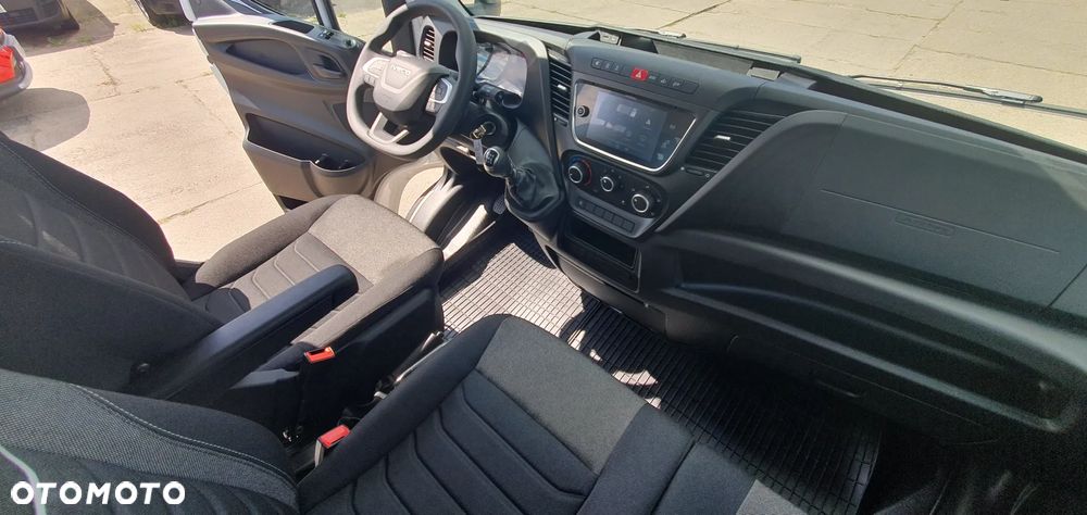 Iveco 35S18HD DOKA 7 OSÓB OKAZJA hak gratis - TANIO !! WYPRZEDAŻ - 20