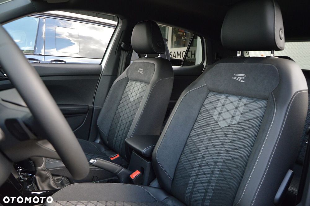 Volkswagen T-Cross - 11