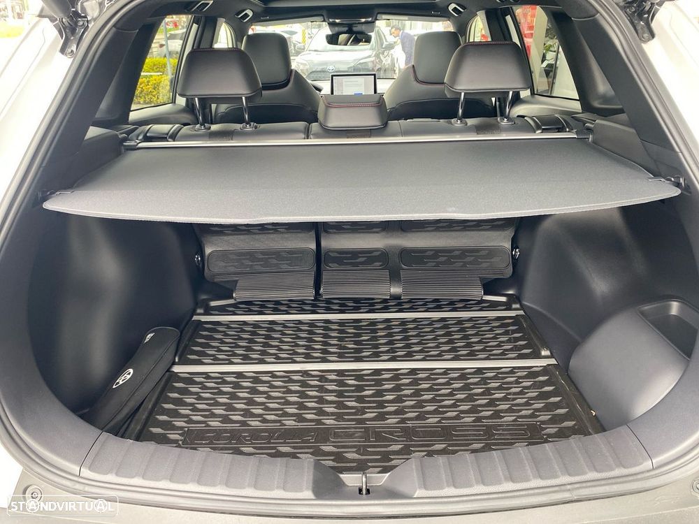 Toyota Corolla Cross - 12