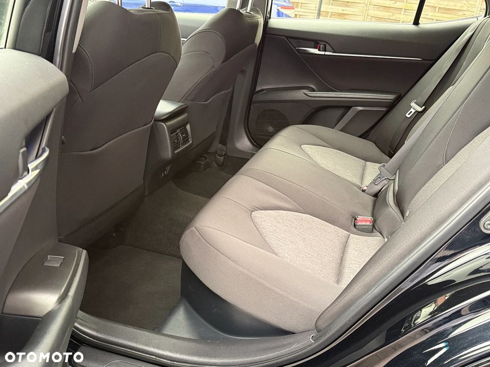 Toyota Camry 2.5 Hybrid Comfort CVT - 18