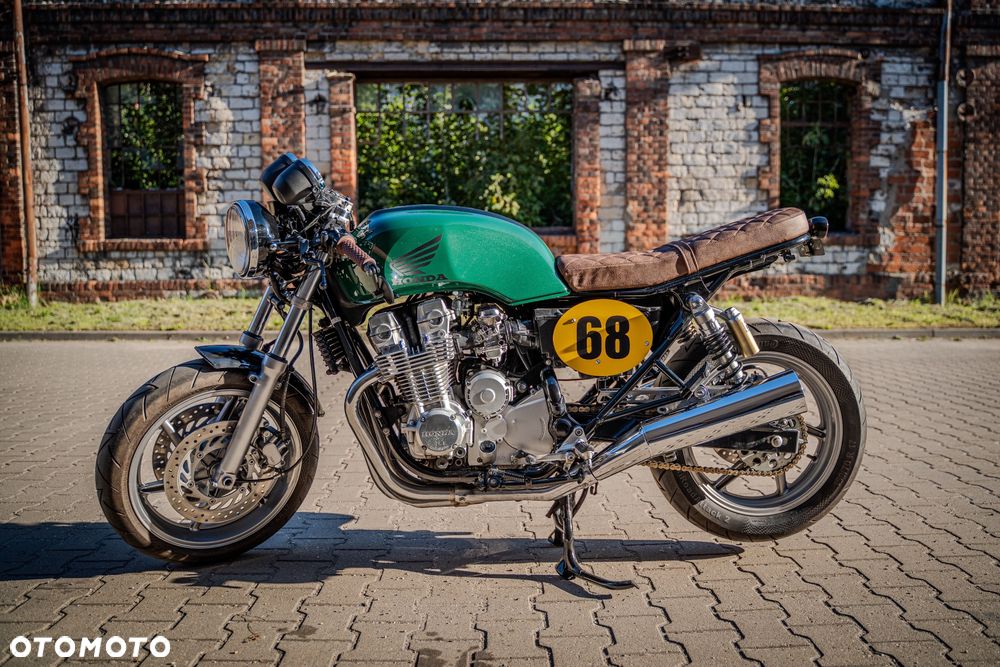 Honda CB - 1