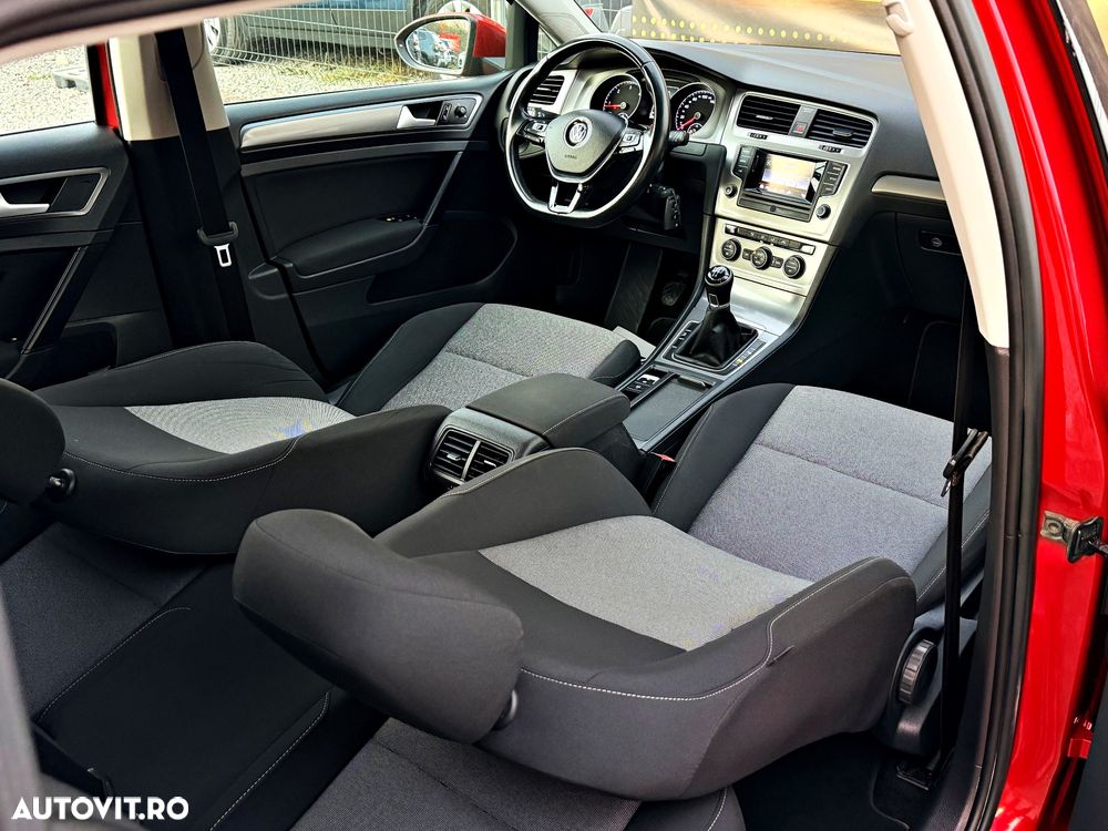 Volkswagen Golf - 20